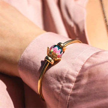 Trollbeads Abbraccio di Ninfea, placcato oro.